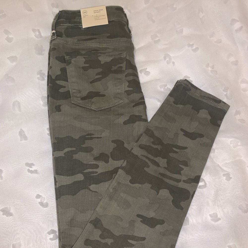Camo high rise jeans